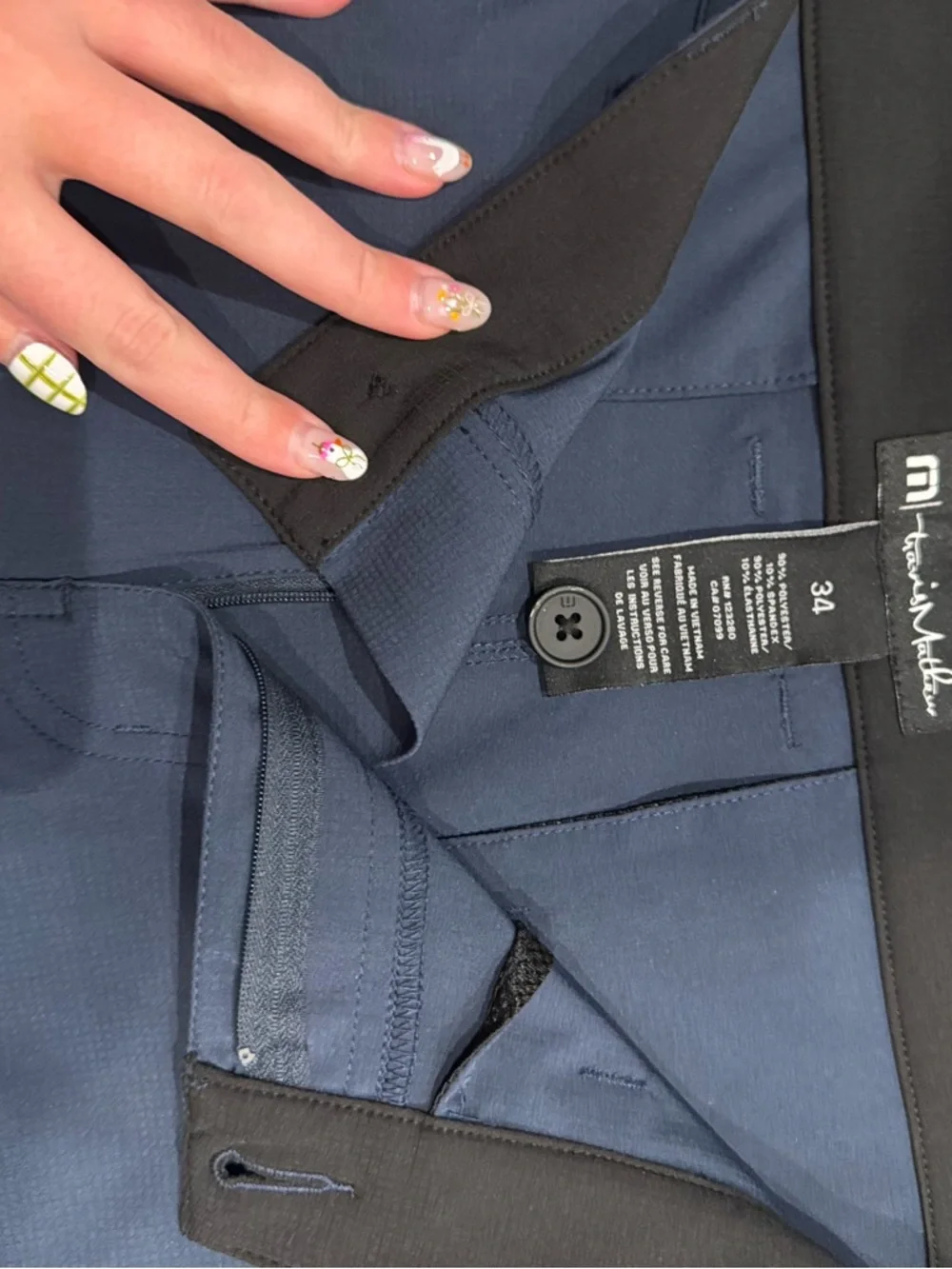 Travis Mathew Navy Blue Stretch Flat-Front Men's Shorts - Picture 2 of 2